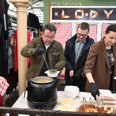 Wielkanocny poczęstunek dla mieszkańców od Lewicy